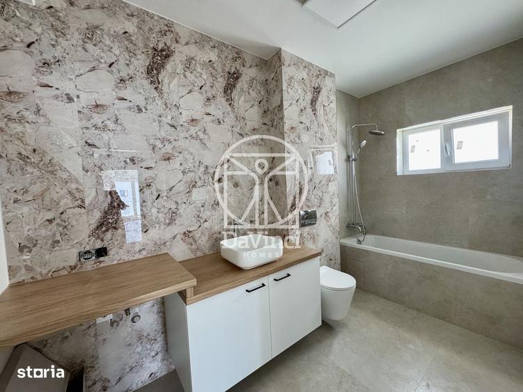 Apartament cu 3 camere decomandat în Cristian