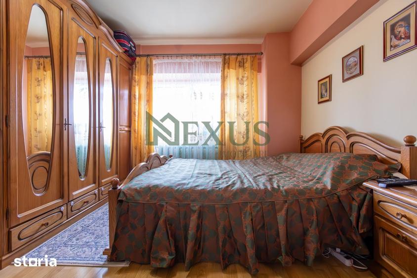 Apartament cu 3 camere decomandat în Cornișa