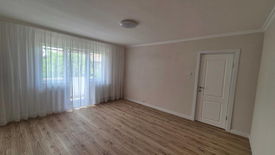 Apartament cu 2 camere semidecomandat în Rogerius