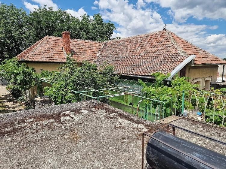 Casă cu Teren 1500 Mp în Ciarda Roșie