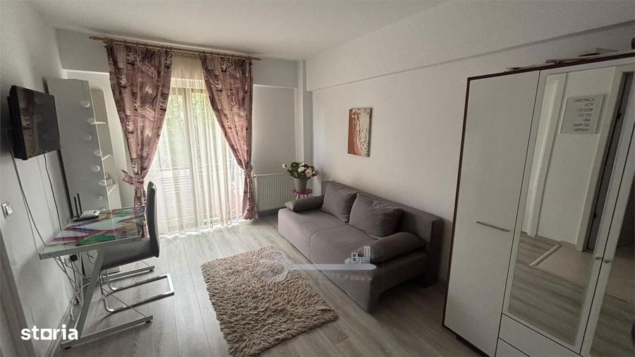 Garsonieră decomandată în Central