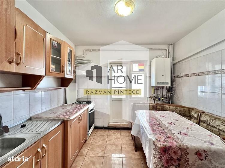 Apartament cu 2 camere decomandat în Mihai Bravu