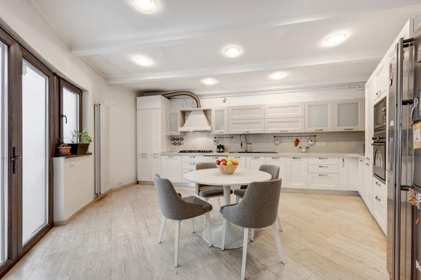 Apartament elegant 170mp, curte proprie și 3 locuri parcare, Parc Bazilescu! - 13
