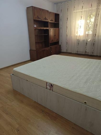 Apartament cu 2 camere decomandat în Pelican