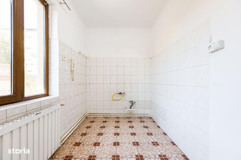 Casă cu 4 camere cu Teren 575 Mp în Lipovei