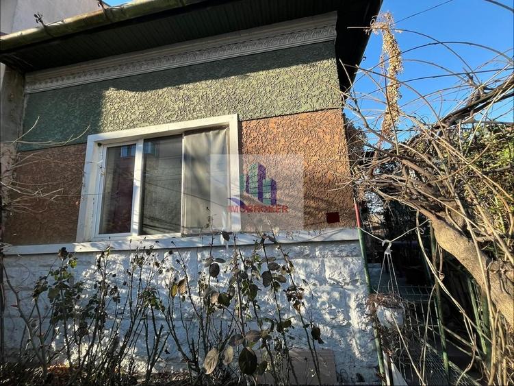Casă individuală cu 2 camere cu Canalizare în Mărăști