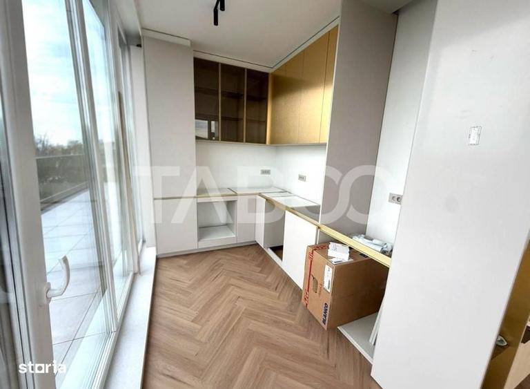 Apartament cu 3 camere decomandat în Între Lacuri