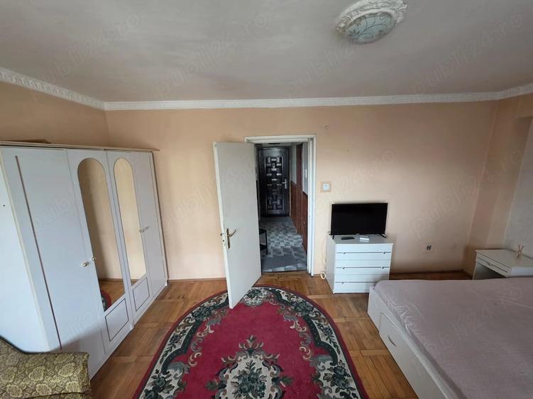 Garsonieră decomandată în Prundu