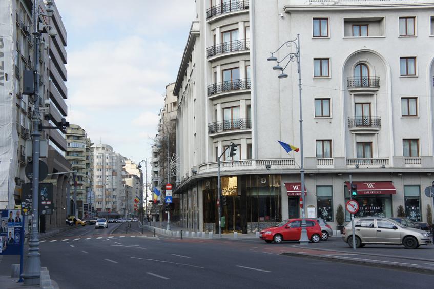 Apartament cu 2 camere semidecomandat în Calea Victoriei