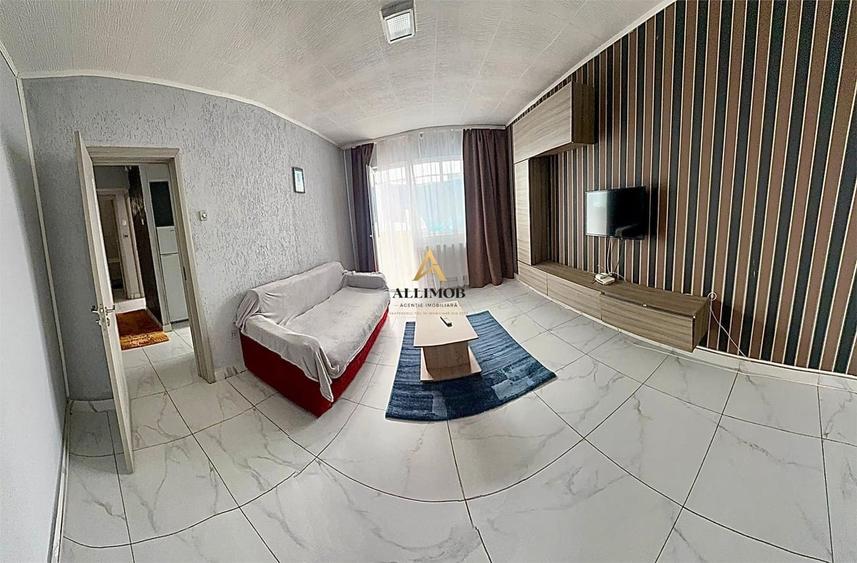 Apartament cu 3 camere decomandat în Central