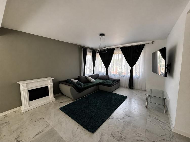 Duplex cu 3 camere cu Canalizare în Central