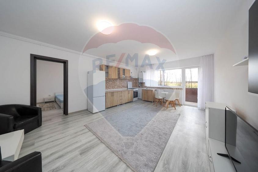 Apartament cu 2 camere semidecomandat în Sânpetru