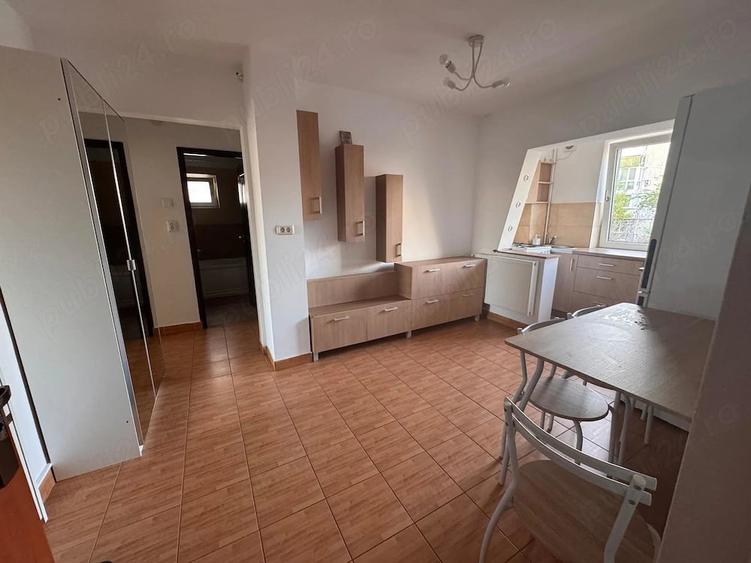 Apartament cu 2 camere decomandat în Lipovei