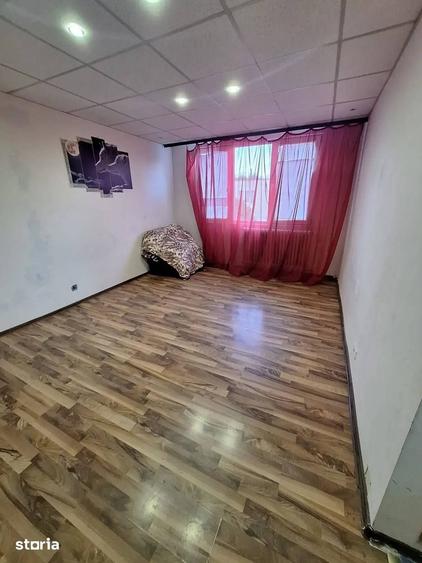 Apartament cu 3 camere în Giurgiului
