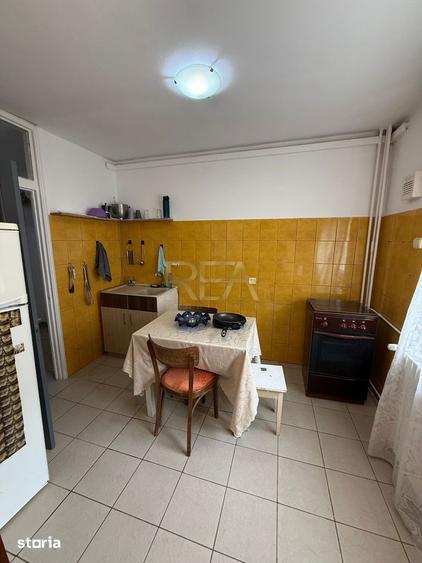 Apartament cu 2 camere decomandat, mobilat în Vitan