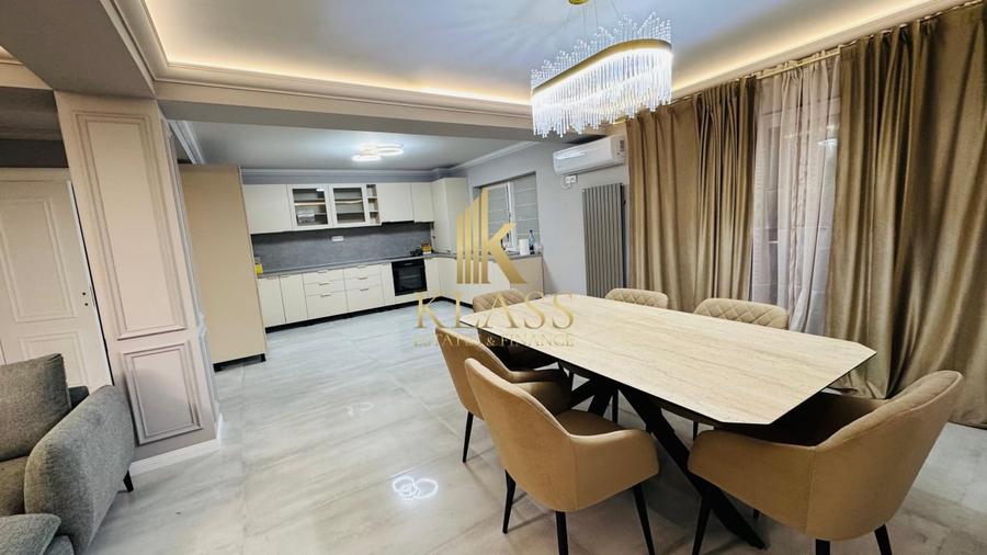 Apartament cu 4 camere decomandat în Pipera