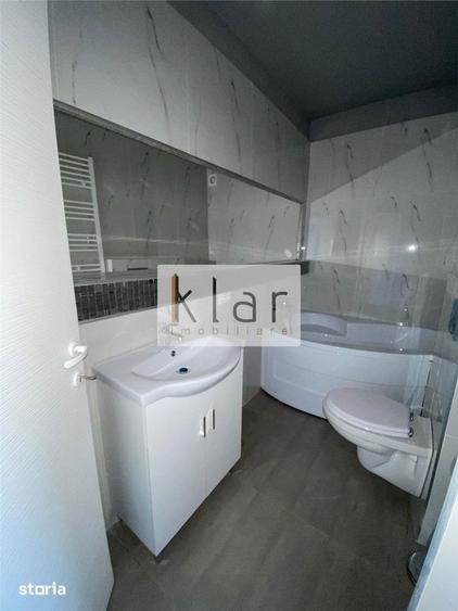 Apartament cu 3 camere semidecomandat, mobilat în Bulgaria