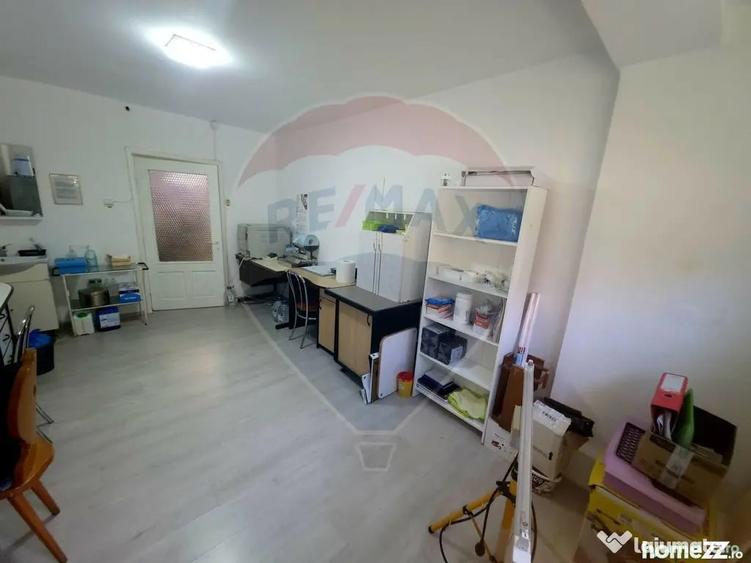 Spațiu comercial, de 45 mp, în Central