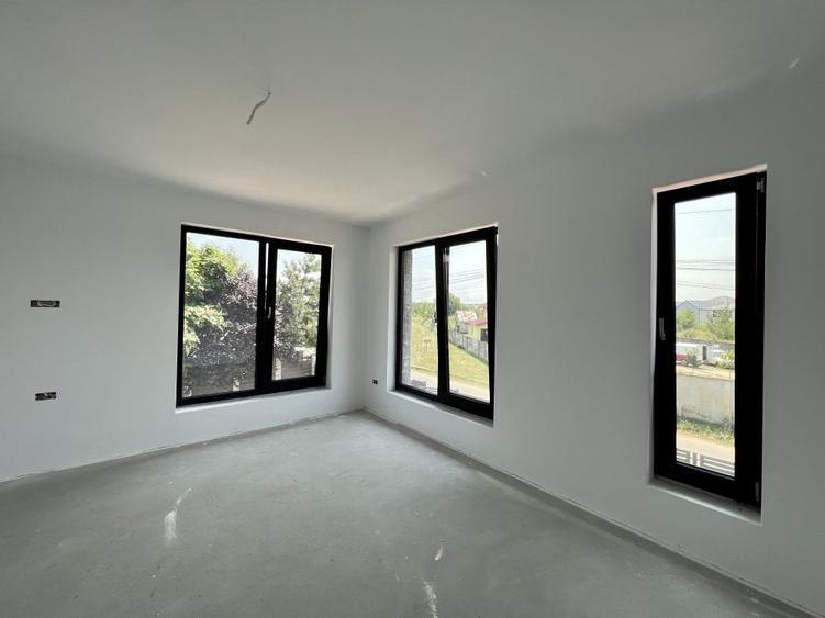 Casă individuală cu 5 camere cu Teren 510 Mp în Corbeanca