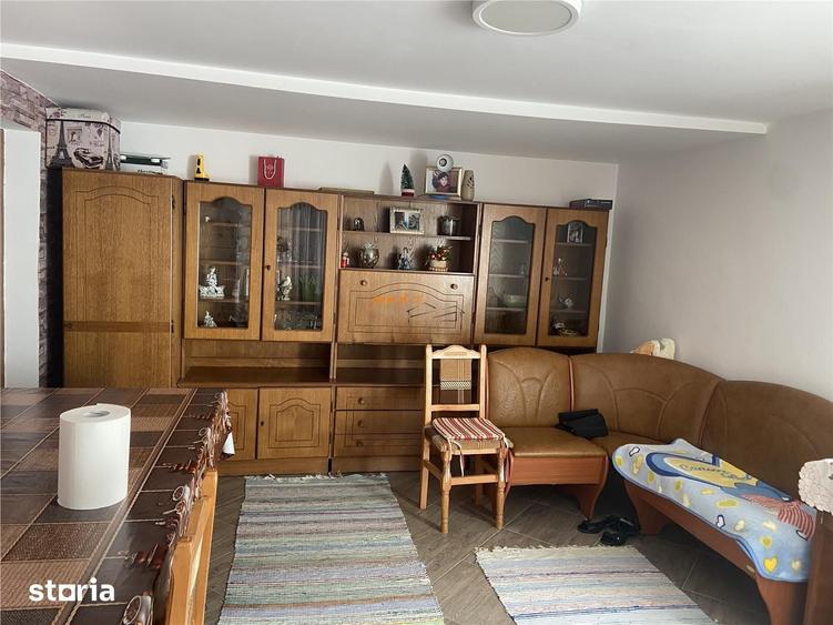 Casă cu 4 camere cu Teren 1287 Mp în Măicănești