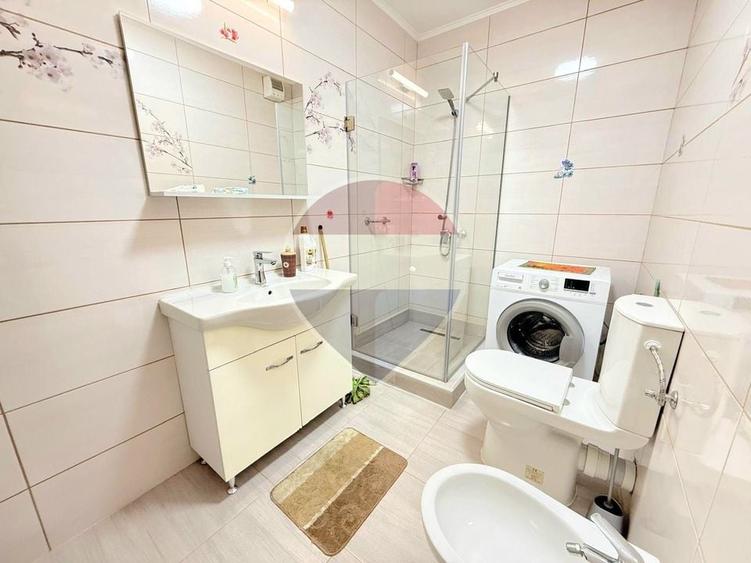 Apartament cu 2 camere decomandat, mobilat în Central