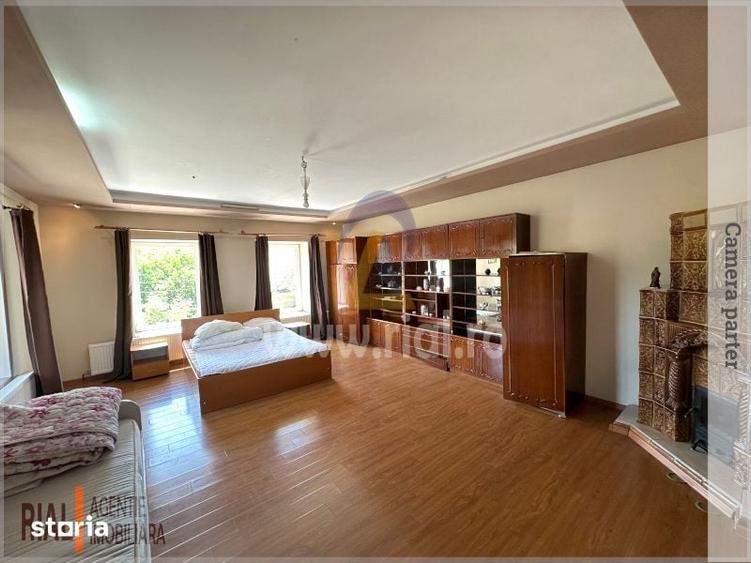 Casă cu 8 camere cu Teren 1110 Mp în Central