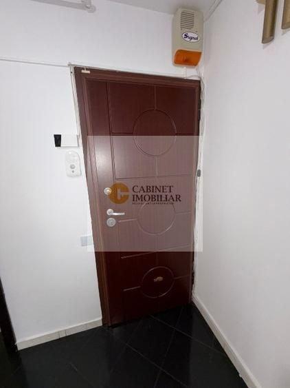 Apartament cu 4 camere decomandat, mobilat în Crângași
