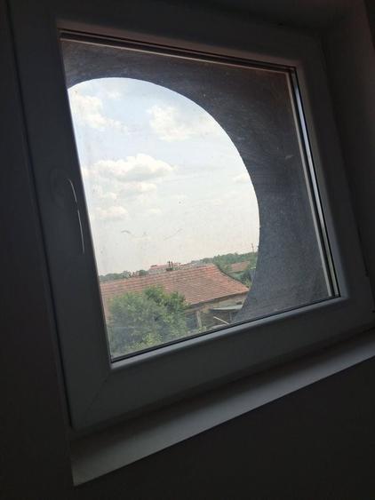 Casă individuală cu 3 camere decomandat cu Canalizare în UMT