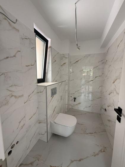 Duplex cu 4 camere cu Canalizare în Theodor Pallady