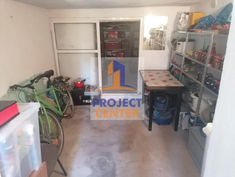 Casă individuală cu 3 camere cu Canalizare în Ultracentral