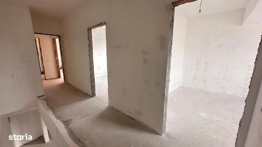Casă cu 4 camere în Tamași