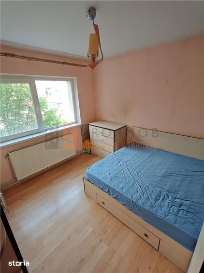 Apartament cu 2 camere decomandat, mobilat în Unirii Sud
