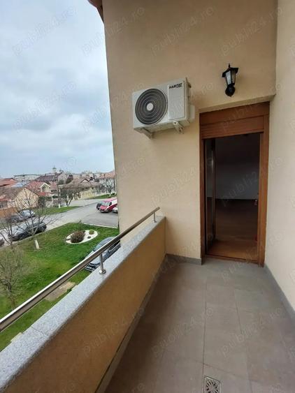 Apartament cu 3 camere decomandat în Micălaca