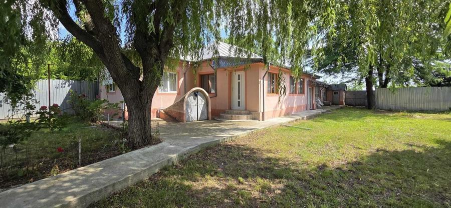 Casă cu 4 camere în Central
