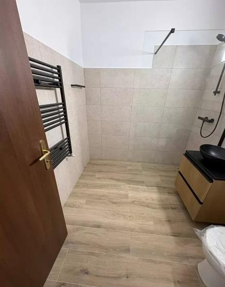 Apartament cu 2 camere decomandat, mobilat în Calea Turzii