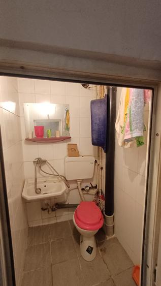 Apartament cu 3 camere semidecomandat în Antiaeriană