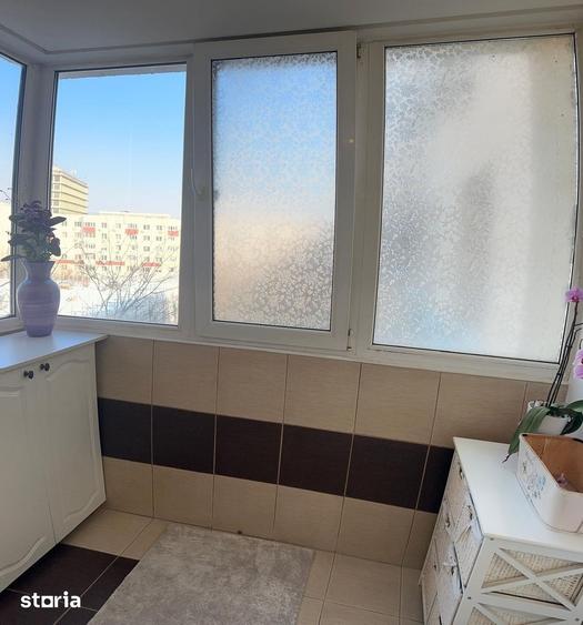 Apartament cu 4 camere în Apărătorii Patriei