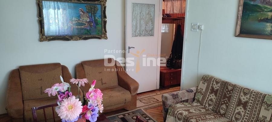 Apartament cu 2 camere semidecomandat, mobilat în Nord-Vest