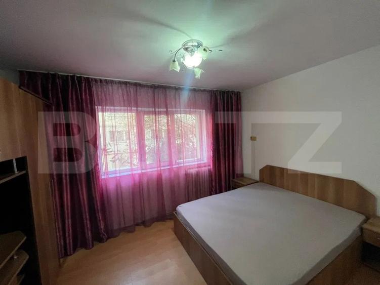 Apartament cu 3 camere semidecomandat în Central