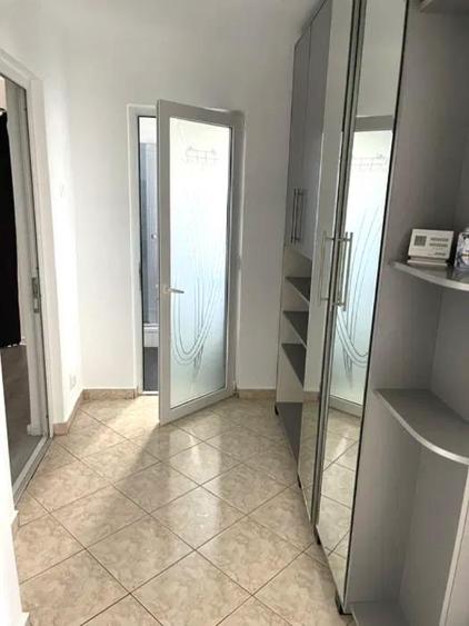 Apartament cu 2 camere decomandat, mobilat în Ultracentral
