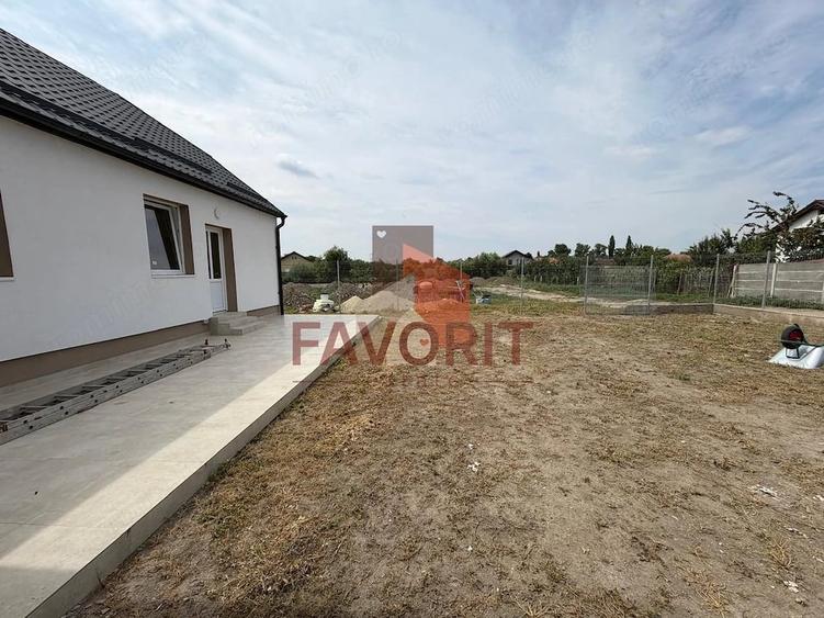 Casă cu Teren 480 Mp în Utvin