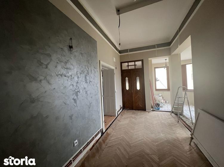Casă cu 3 camere cu Teren 50 Mp în Cetate