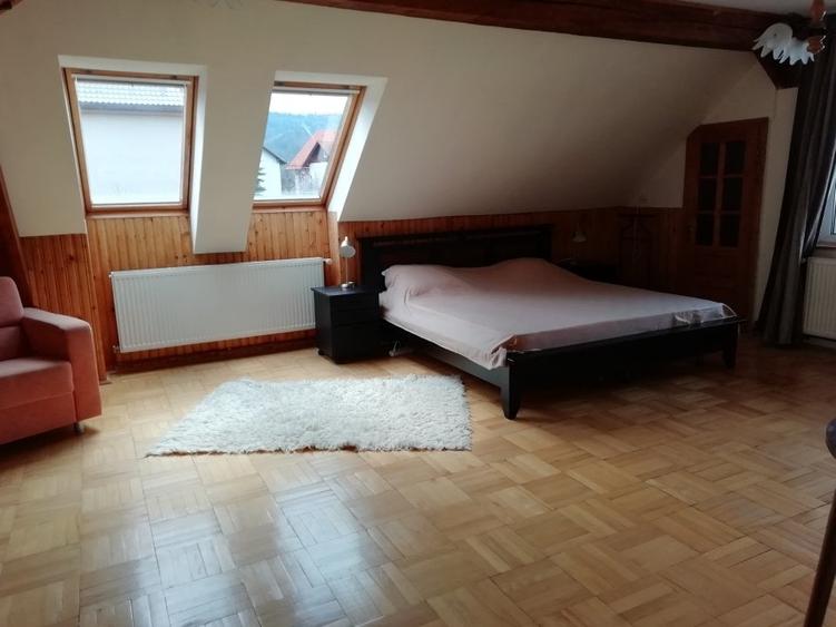 Apartament cu 3 camere semidecomandat în Ultracentral
