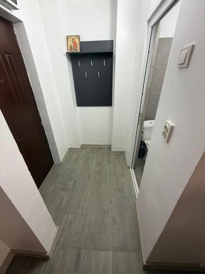 Garsonieră decomandată în Central