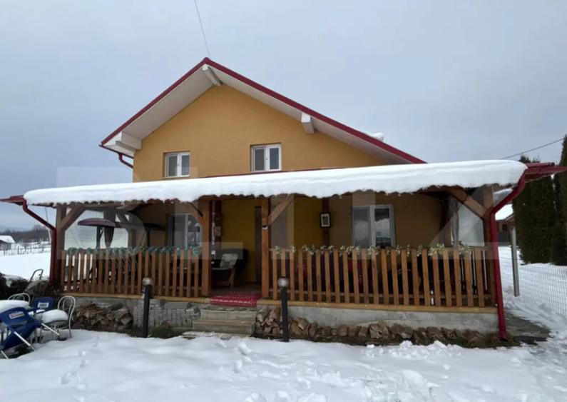 Casă cu 7 camere cu Teren 1300 Mp în Central