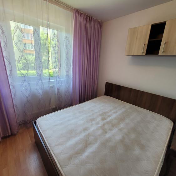 Apartament cu 2 camere semidecomandat în Florilor