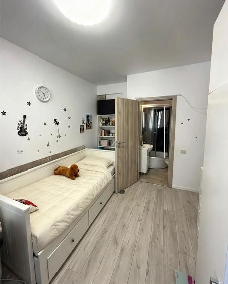 Apartament cu 3 camere decomandat în Prelungirea Ghencea
