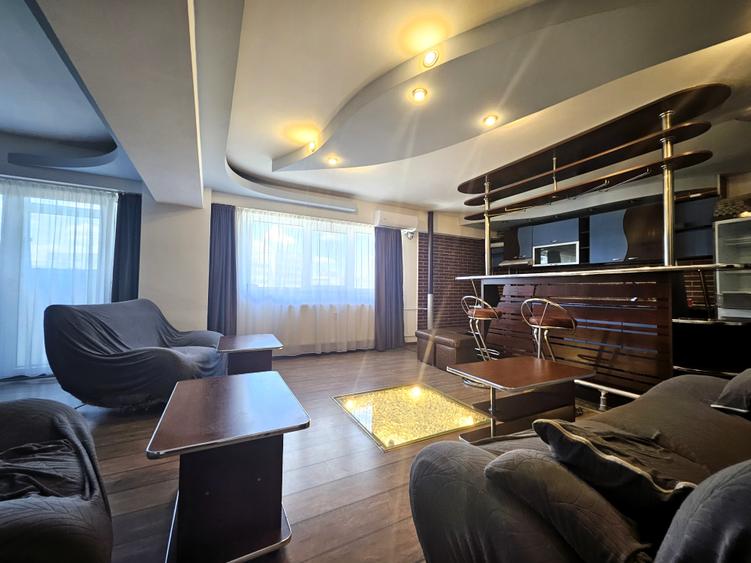 Apartament cu 3 camere semidecomandat în Colentina