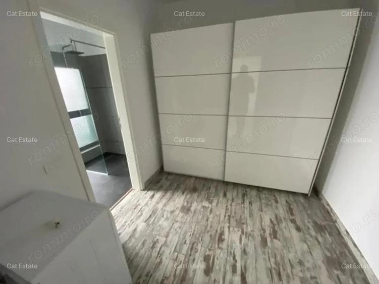 Apartament cu 3 camere semidecomandat în Dumbrăvița