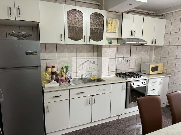 Apartament cu 2 camere decomandat în Zorilor